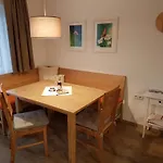 بيت ضيافة Haus Alpengluehn