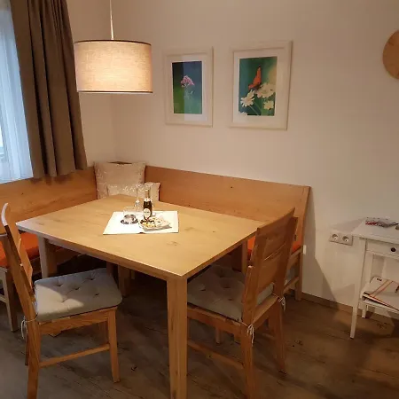 Pensionat Haus Alpengluehn