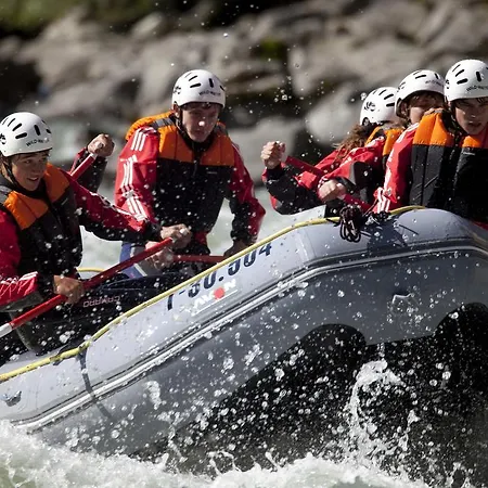 Konukevi Haus Alpengluehn 3*