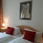 Gæstehus Haus Alpengluehn Sautens