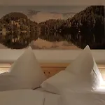 Haus Alpengluehn Gæstehus 3*